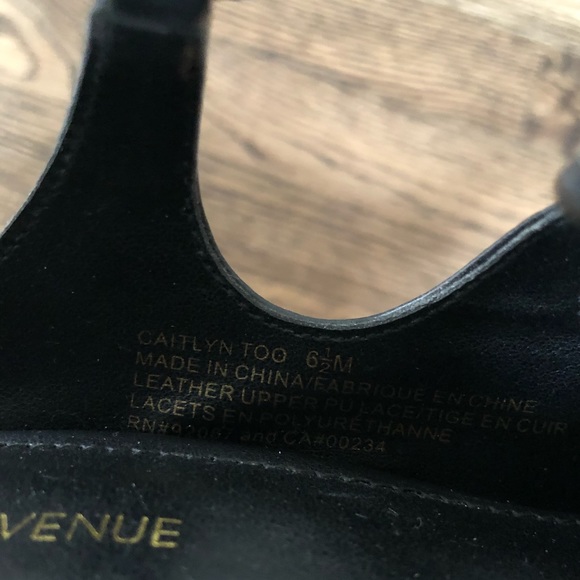 NWOT Saks Fifth Avenue black leather lace up heel - Picture 4 of 4